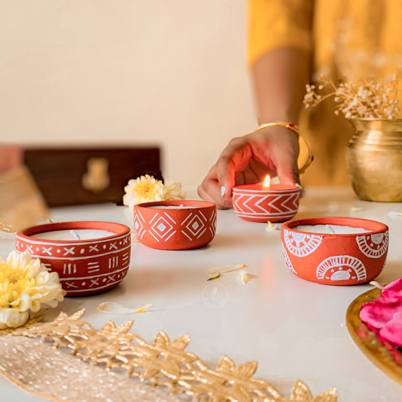 Hand painted Terracotta Soy wax mini candles- Diamond Design