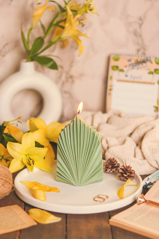Paper Fan Natural Soy Candle - Palm green